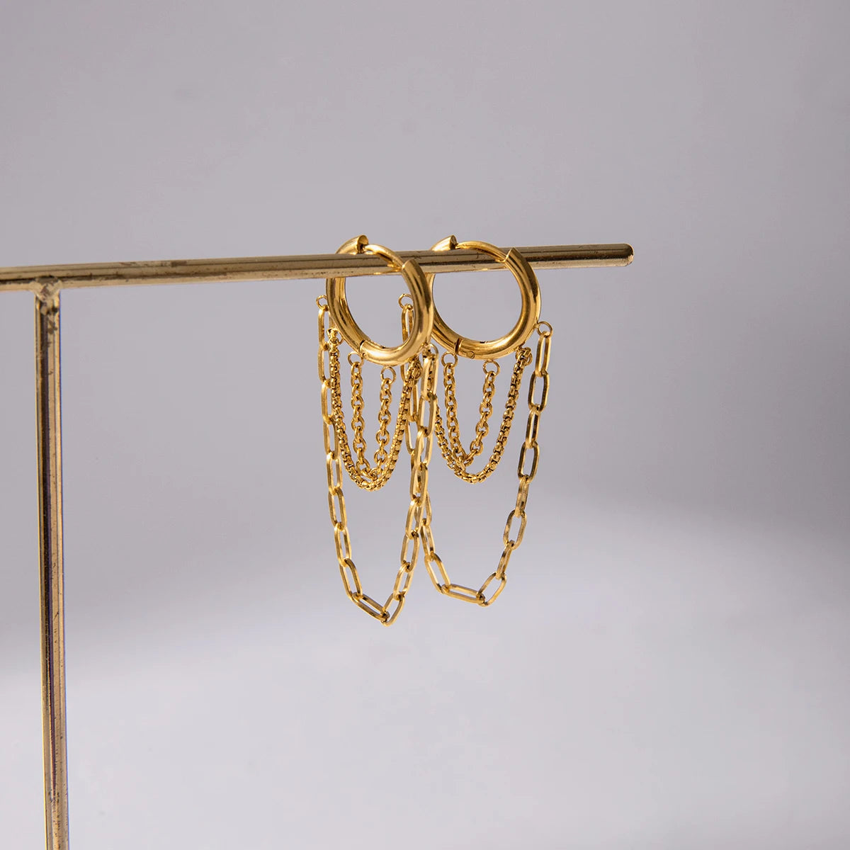 Neida – Atelier Hoops with Chain Cascade