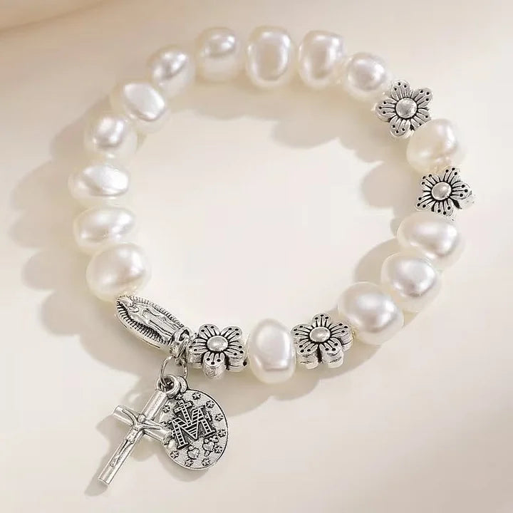 Ninetta – Serenity Virgin Mary Daisy Bracelet