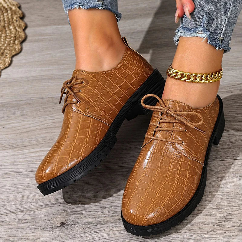 Niyra – Derby Shoes with Lacing and Chunky Sole