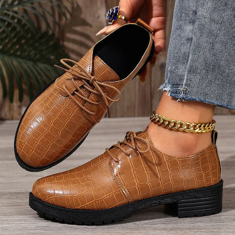Niyra – Derby Shoes with Lacing and Chunky Sole