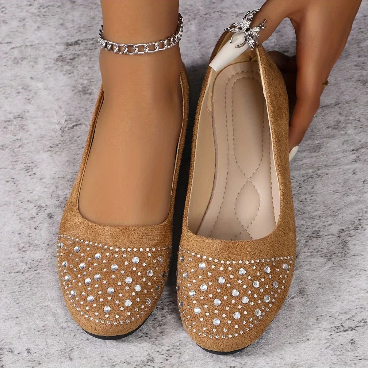 Noyra - Comfortable Flat Moccasins