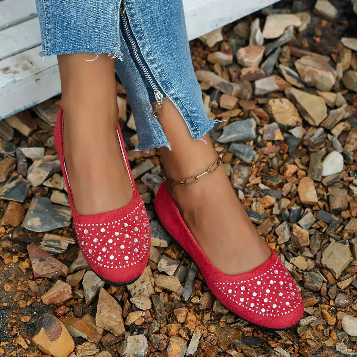 Noyra - Comfortable Flat Moccasins