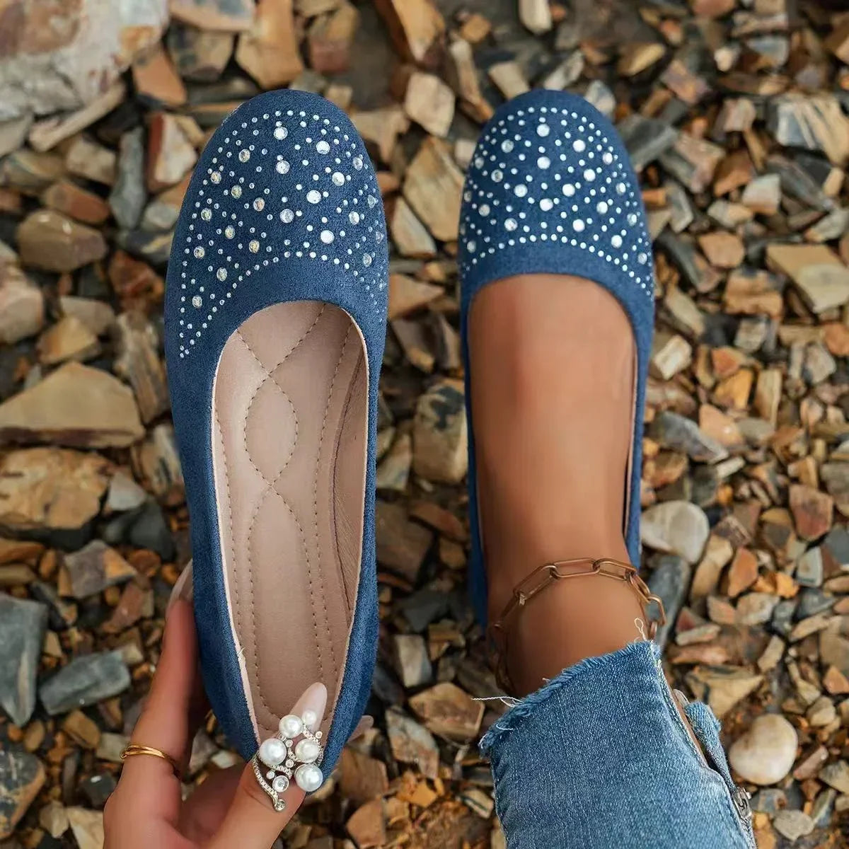 Noyra - Comfortable Flat Moccasins