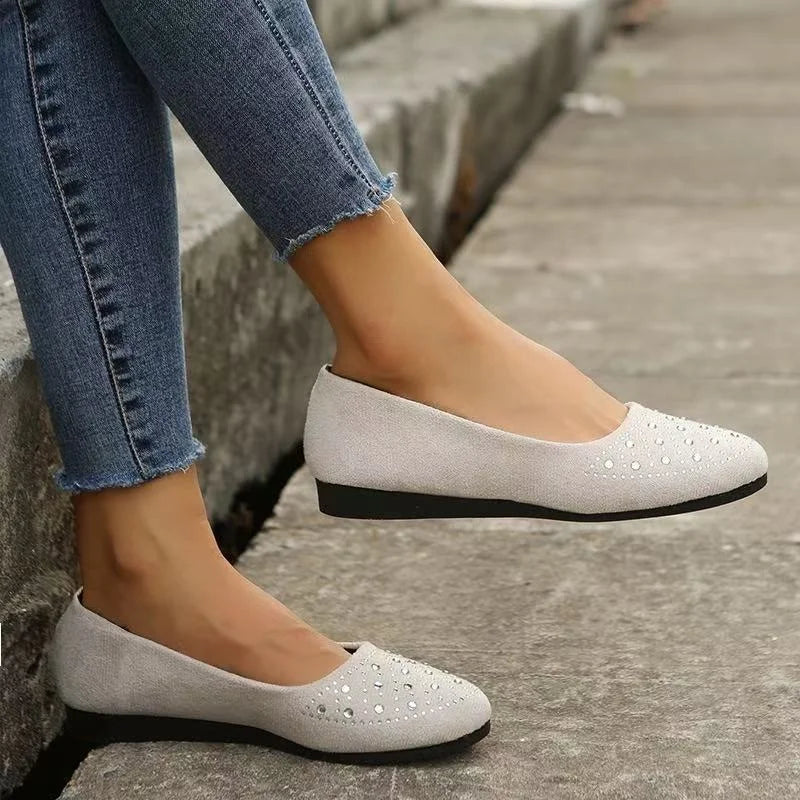 Noyra - Comfortable Flat Moccasins