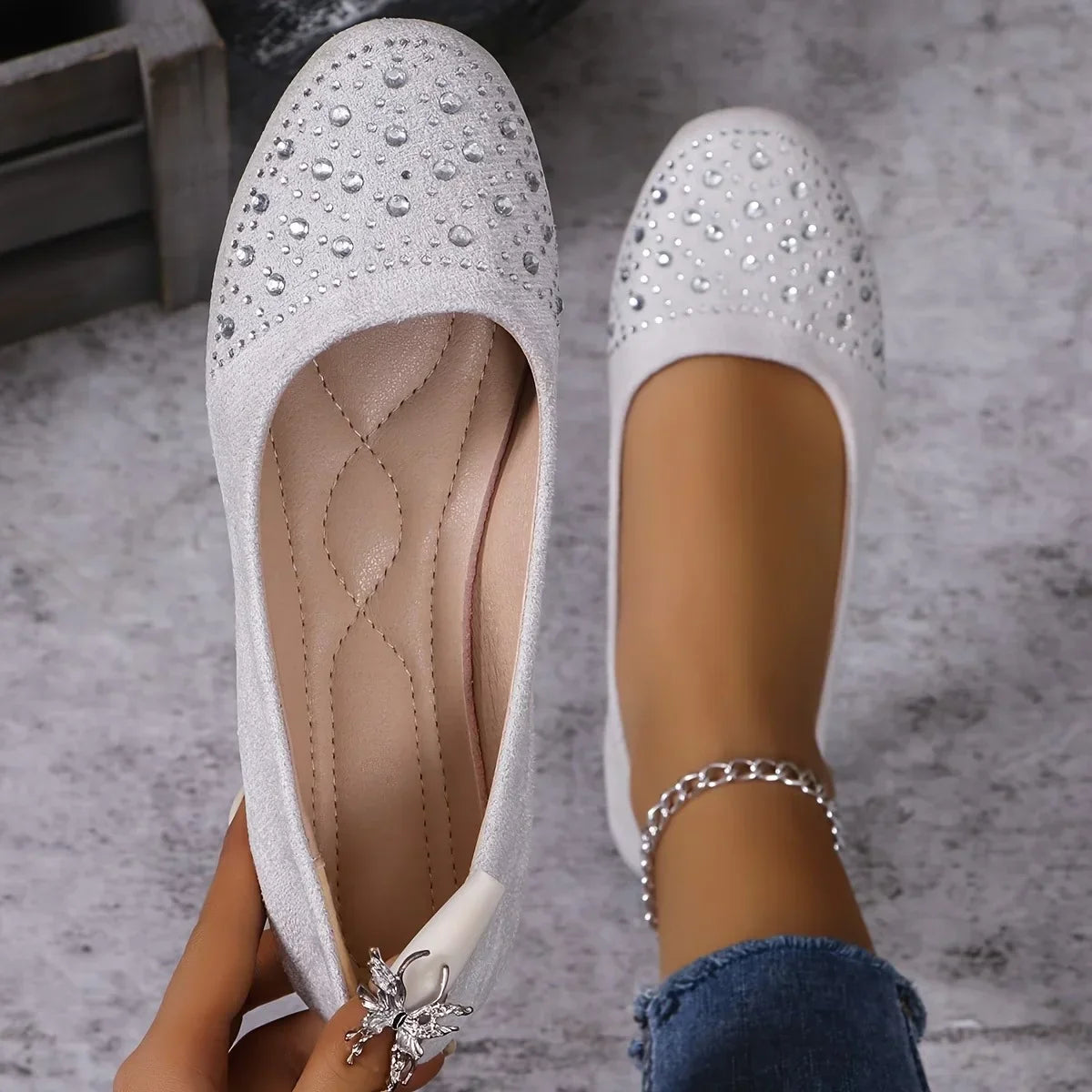 Noyra - Comfortable Flat Moccasins