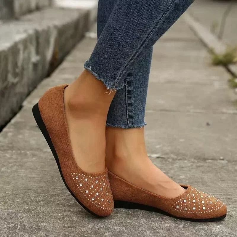 Noyra - Comfortable Flat Moccasins