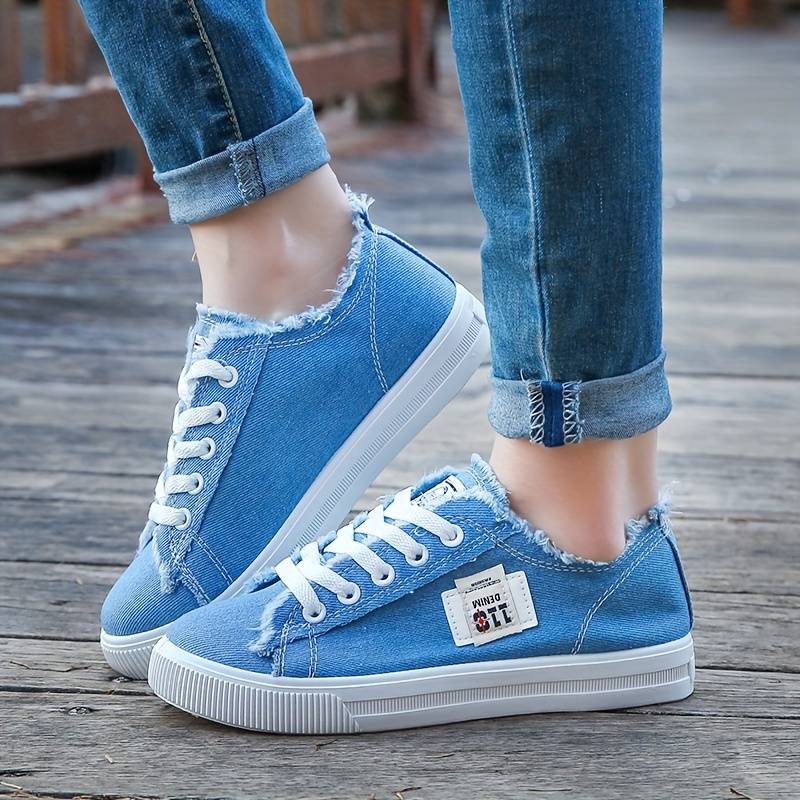 Oshenya - Casual Shoes with Round Toe and Flat Heel