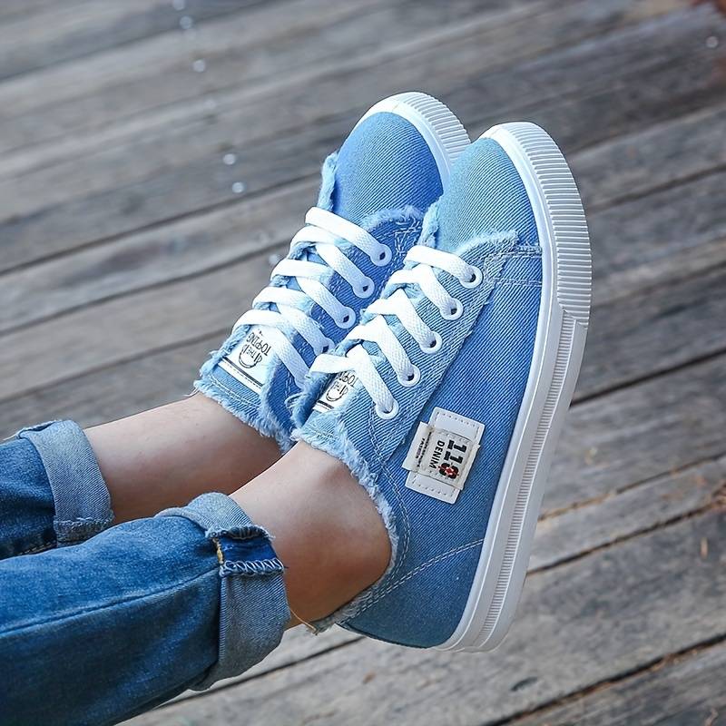 Oshenya - Casual Shoes with Round Toe and Flat Heel