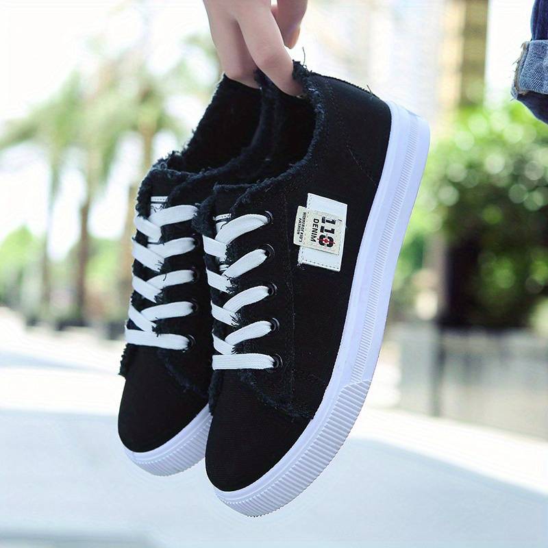 Oshenya - Casual Shoes with Round Toe and Flat Heel