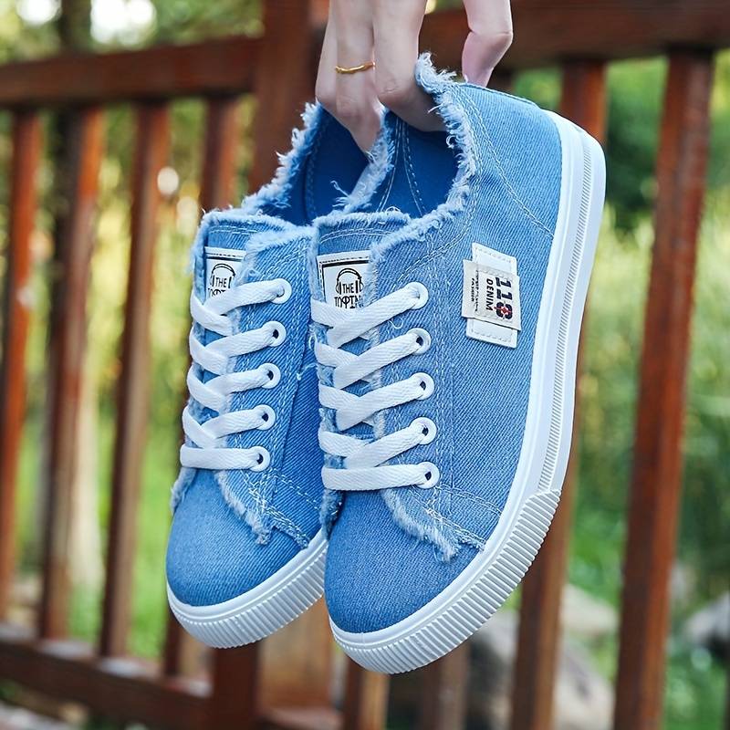 Oshenya - Casual Shoes with Round Toe and Flat Heel