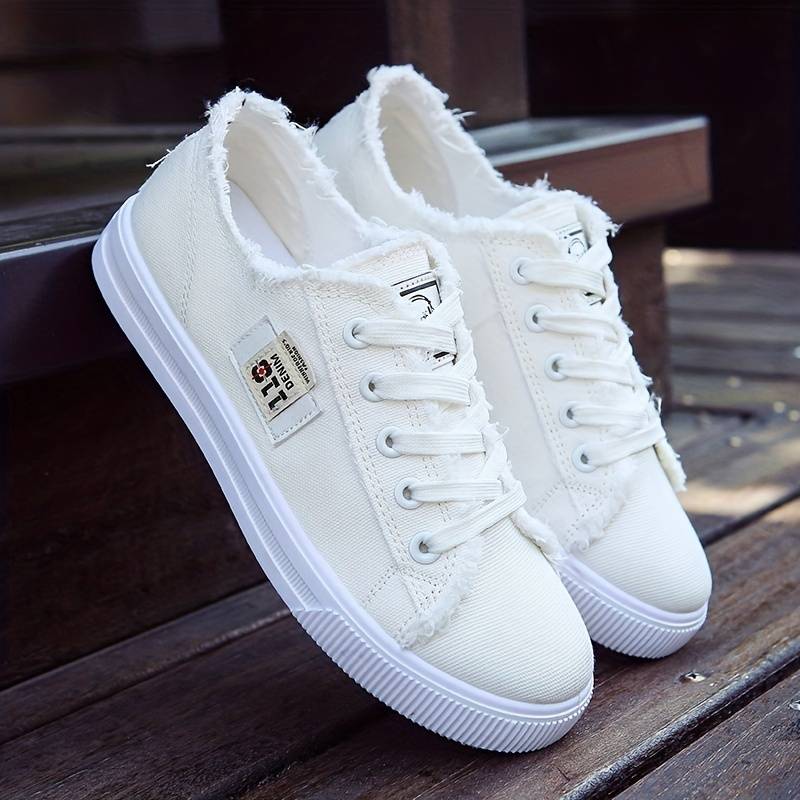 Oshenya - Casual Shoes with Round Toe and Flat Heel