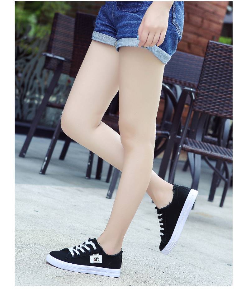 Oshenya - Casual Shoes with Round Toe and Flat Heel