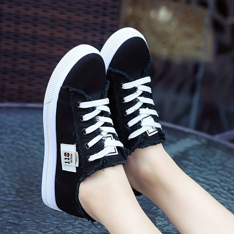 Oshenya - Casual Shoes with Round Toe and Flat Heel
