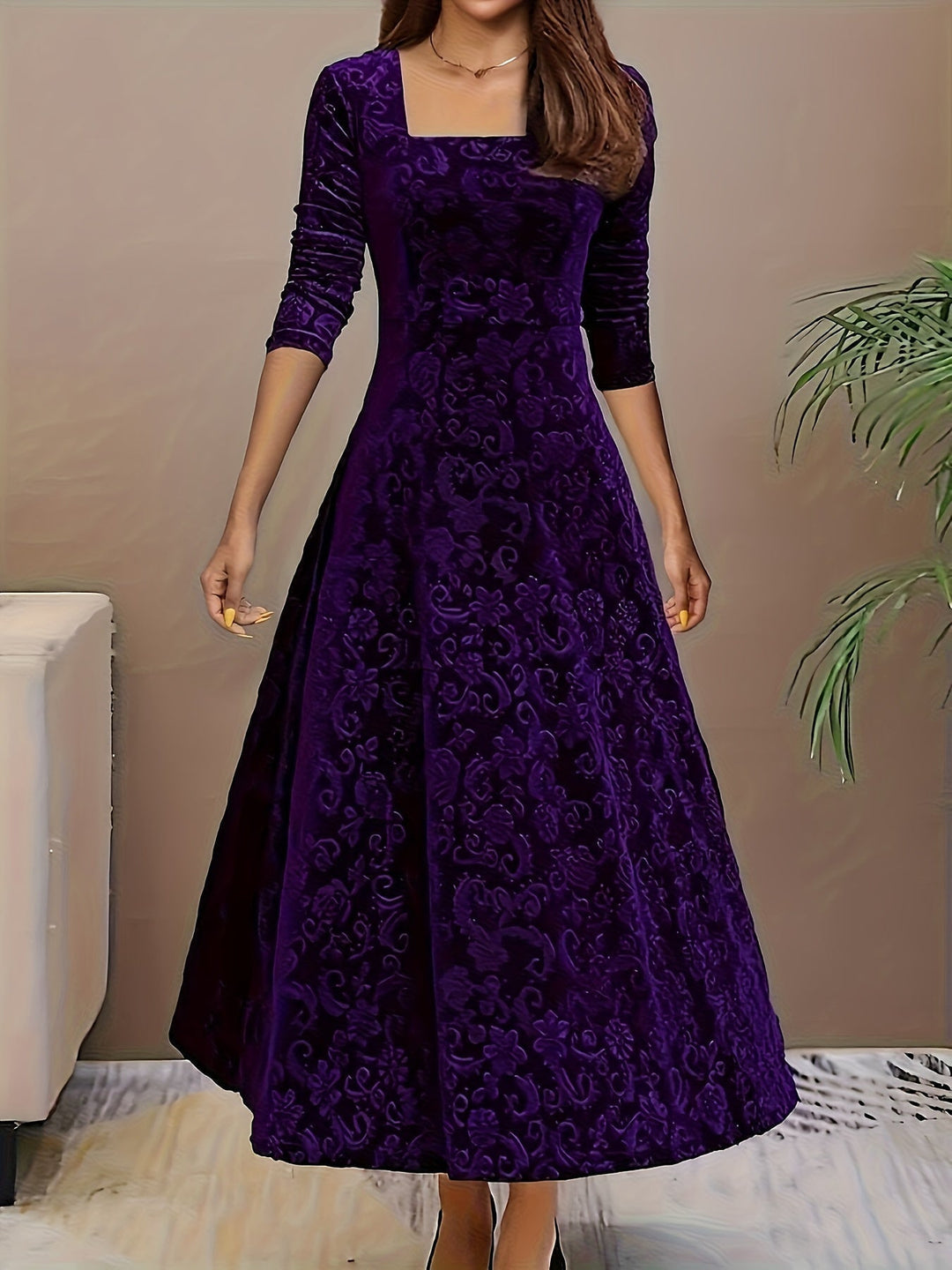Otsuru - Elegant Velvet Dress with Long Sleeves