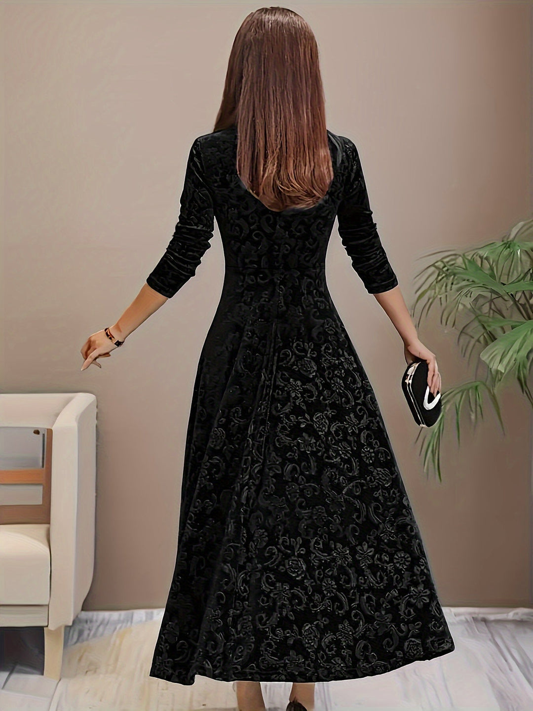 Otsuru - Elegant Velvet Dress with Long Sleeves