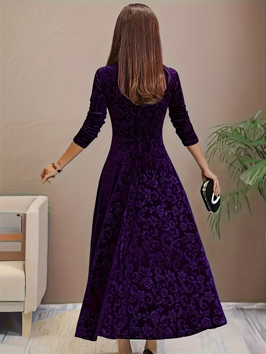 Otsuru - Elegant Velvet Dress with Long Sleeves