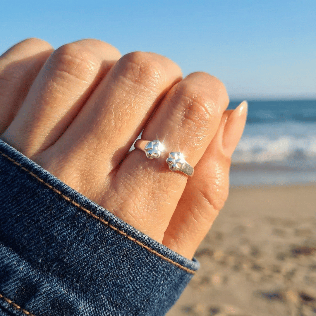 Paw Embrace Adjustable Ring