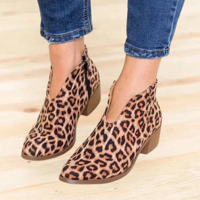 Philomena - V-Shaped Boots with Zipper