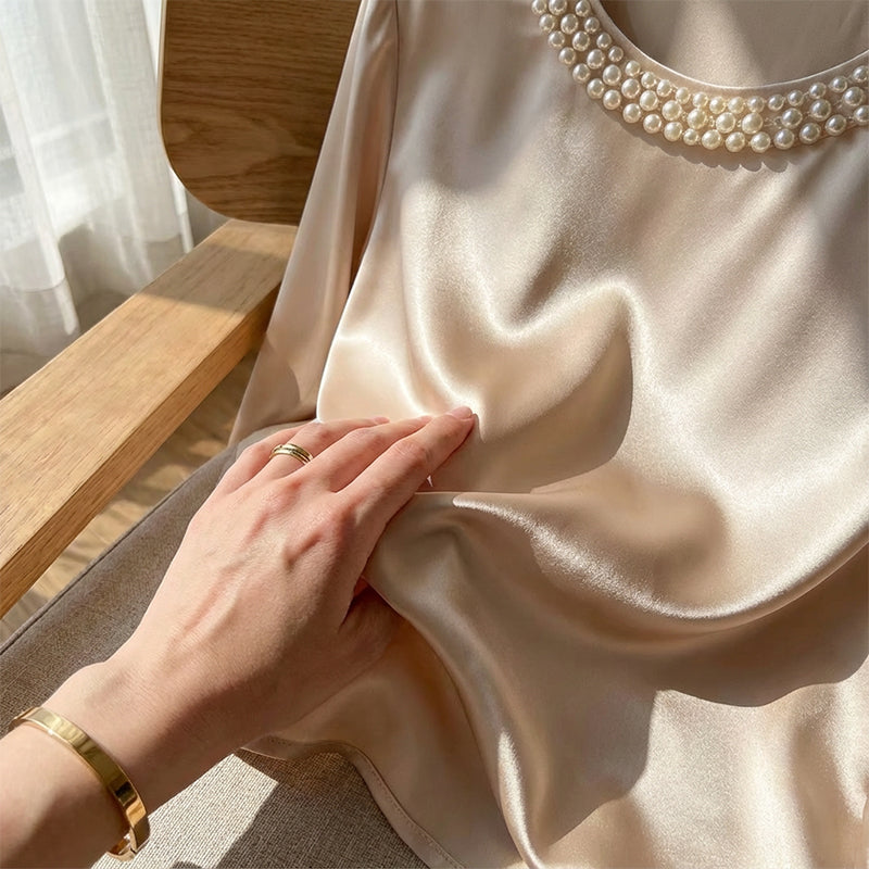Quitterie – Satin Blouse with Pearl Collar