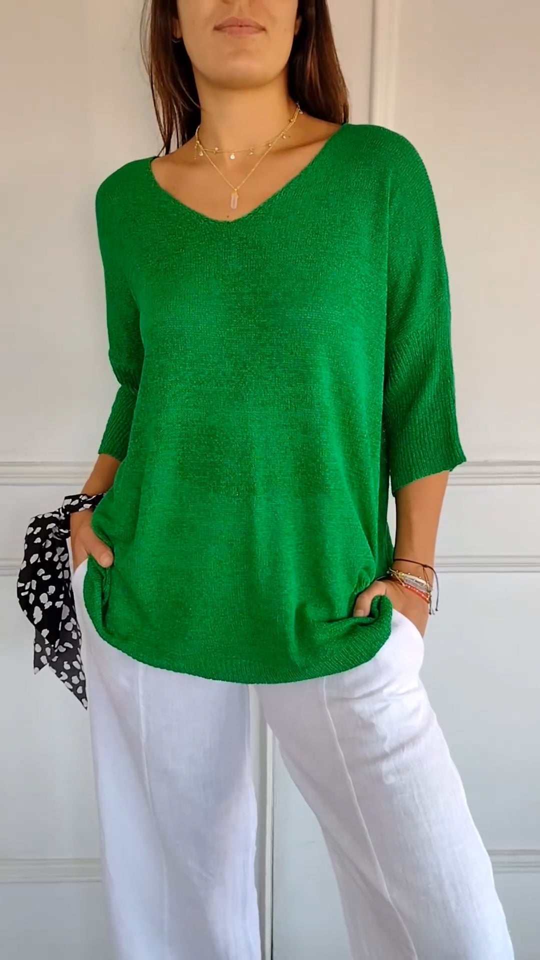 Rosel - Solid Color Knitted Top with V-Neck