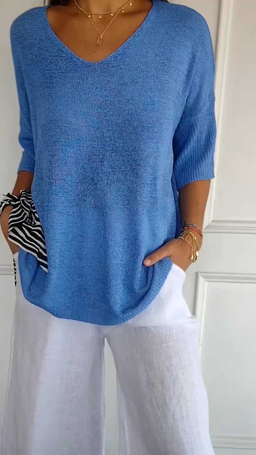 Rosel - Solid Color Knitted Top with V-Neck