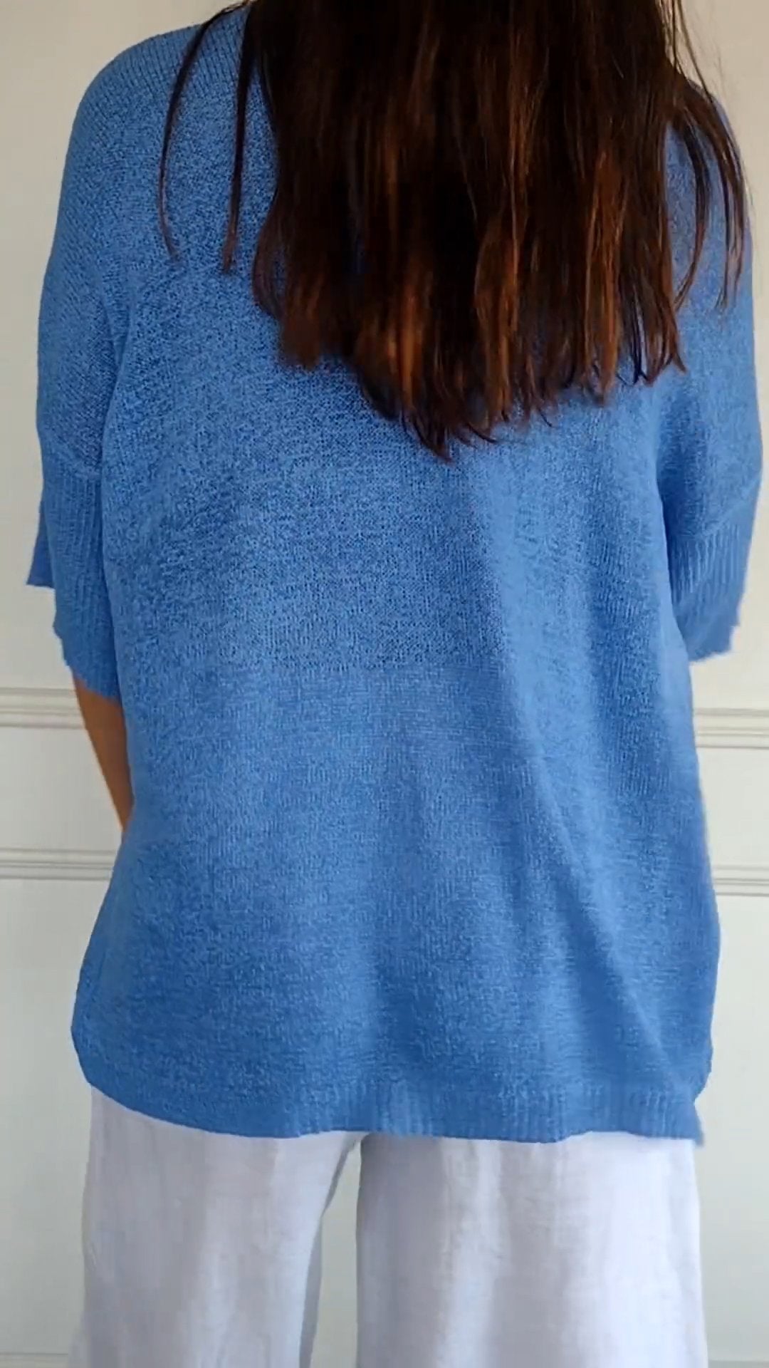 Rosel - Solid Color Knitted Top with V-Neck