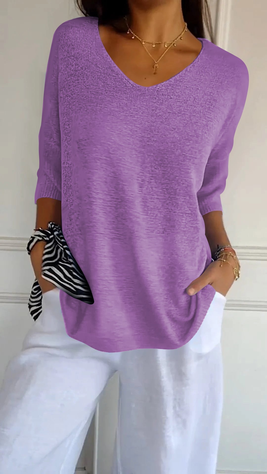 Rosel - Solid Color Knitted Top with V-Neck