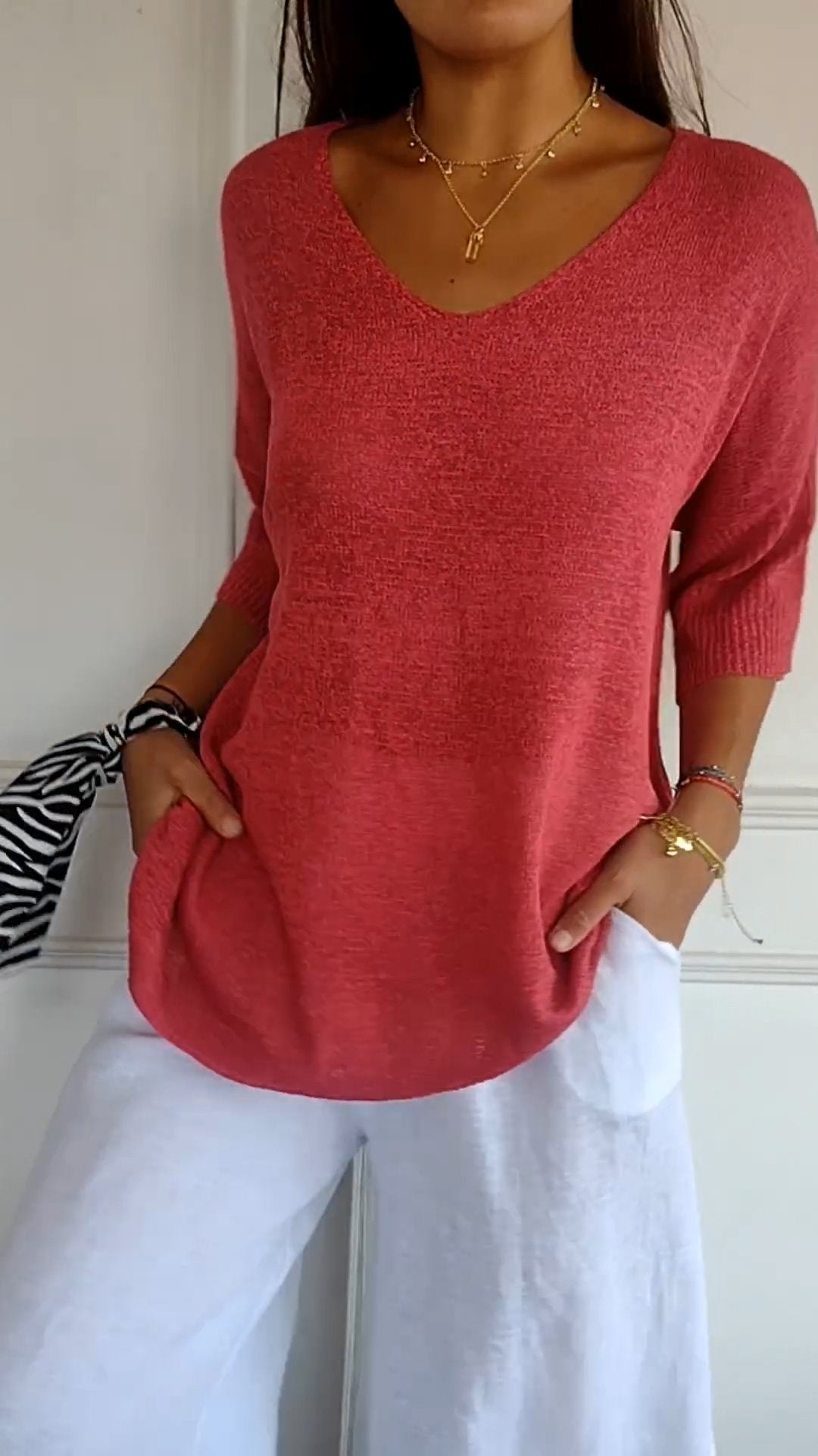 Rosel - Solid Color Knitted Top with V-Neck