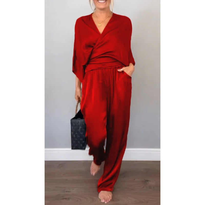 Samira - Top with V-Neck and Pants Made from Mercerized Cotton