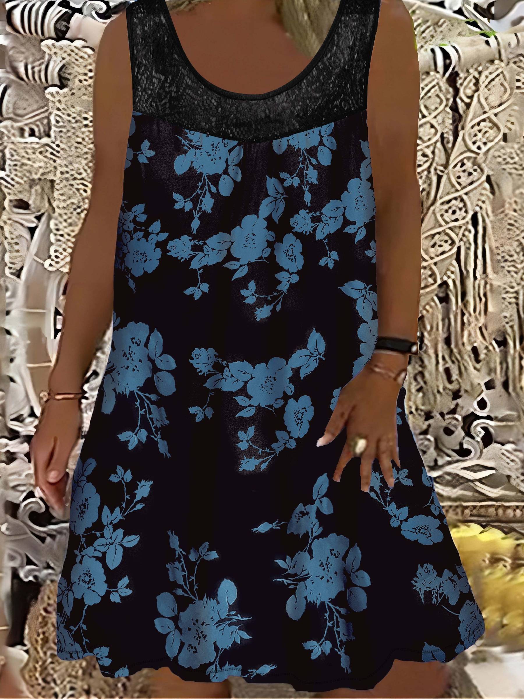 Samudri - Loose Sleeveless Maxi Dress with Round Neckline