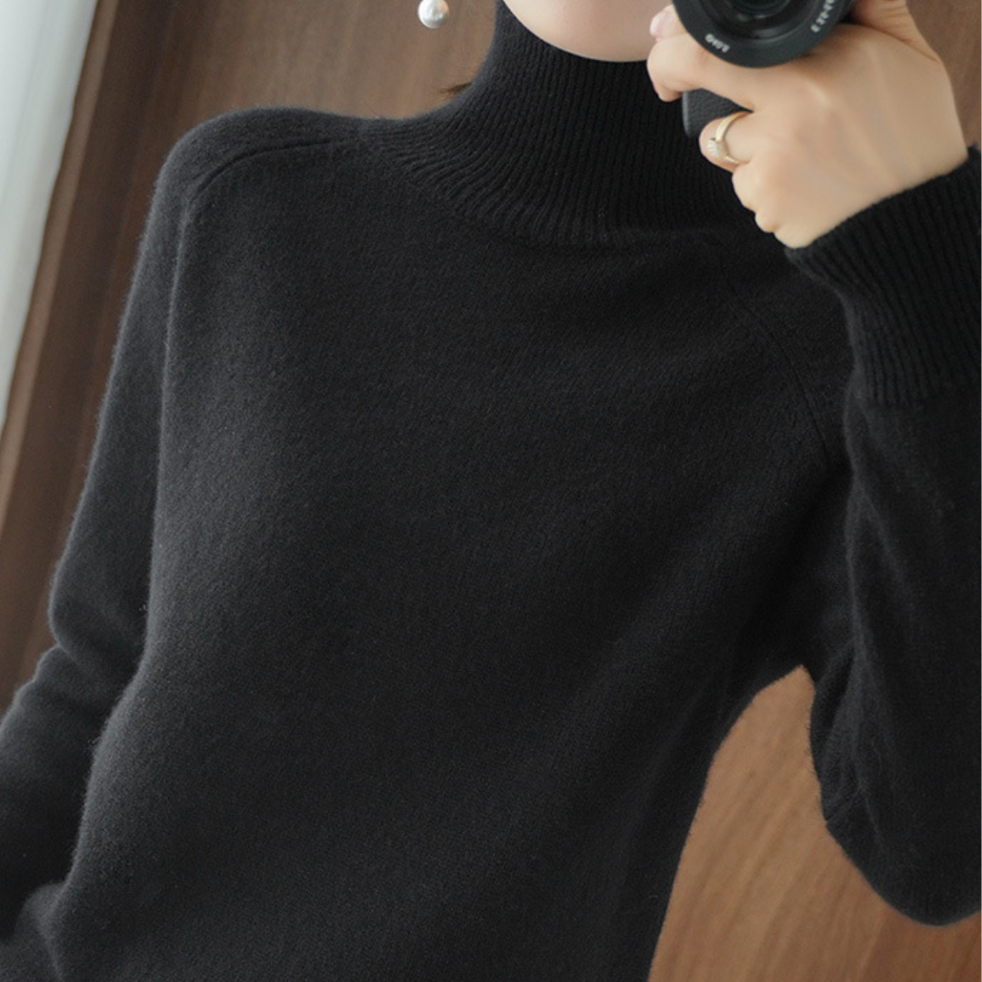 Sasha - Turtleneck Sweater Made of Merino Wool