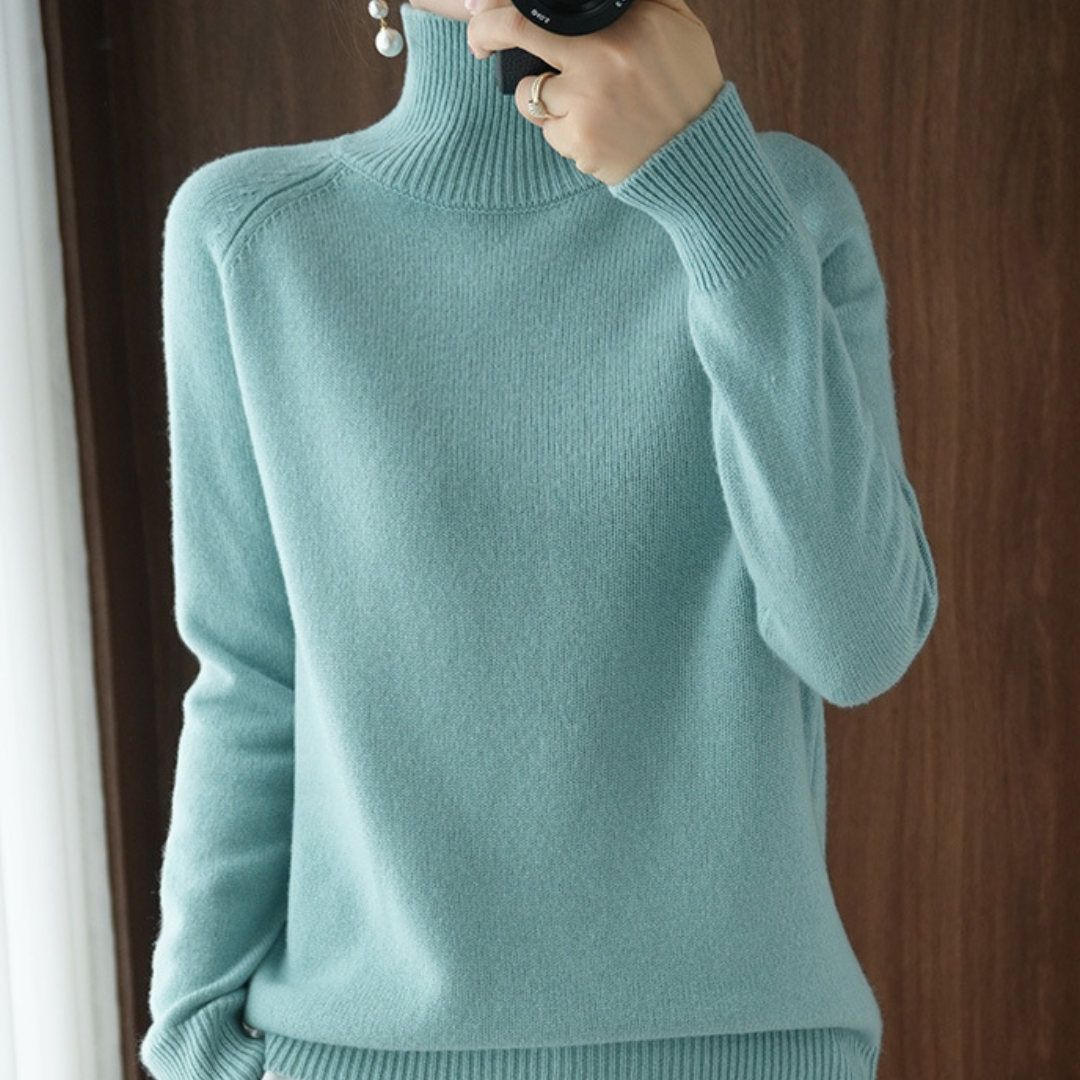 Sasha - Turtleneck Sweater Made of Merino Wool
