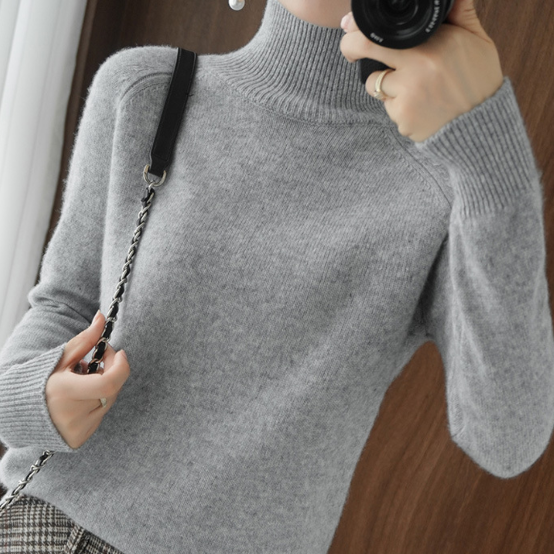 Sasha - Turtleneck Sweater Made of Merino Wool