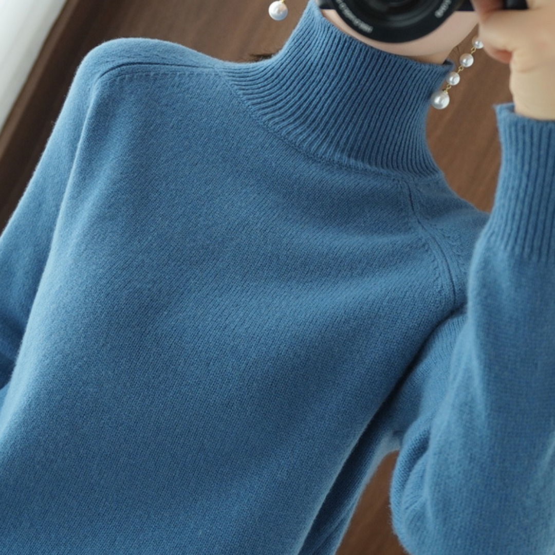 Sasha - Turtleneck Sweater Made of Merino Wool