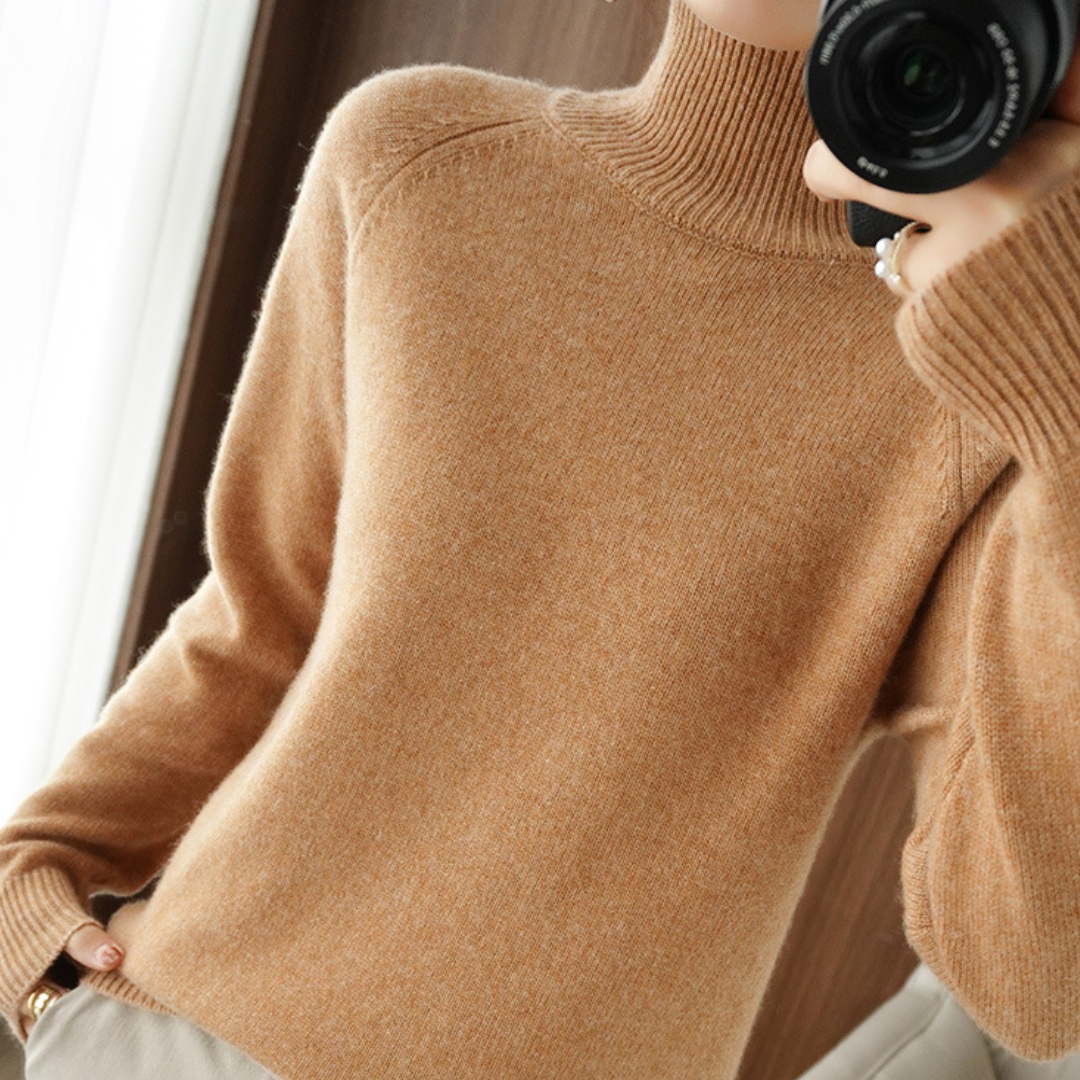 Sasha - Turtleneck Sweater Made of Merino Wool