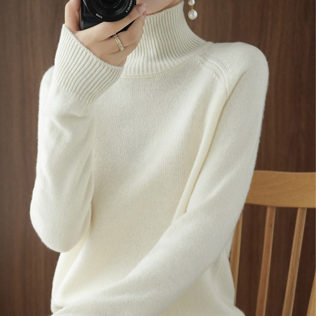 Sasha - Turtleneck Sweater Made of Merino Wool