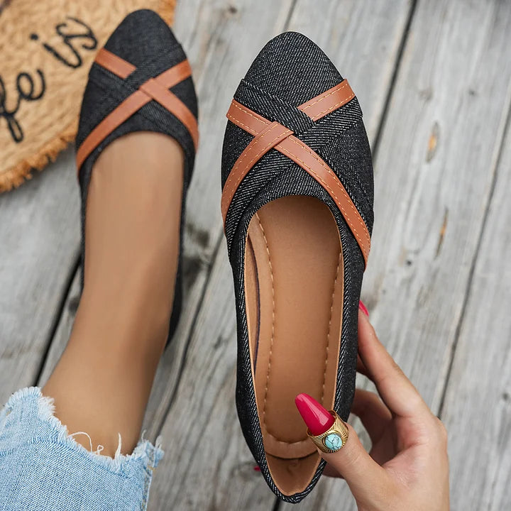Shakina – Comfortable Shoes with Crossed Straps