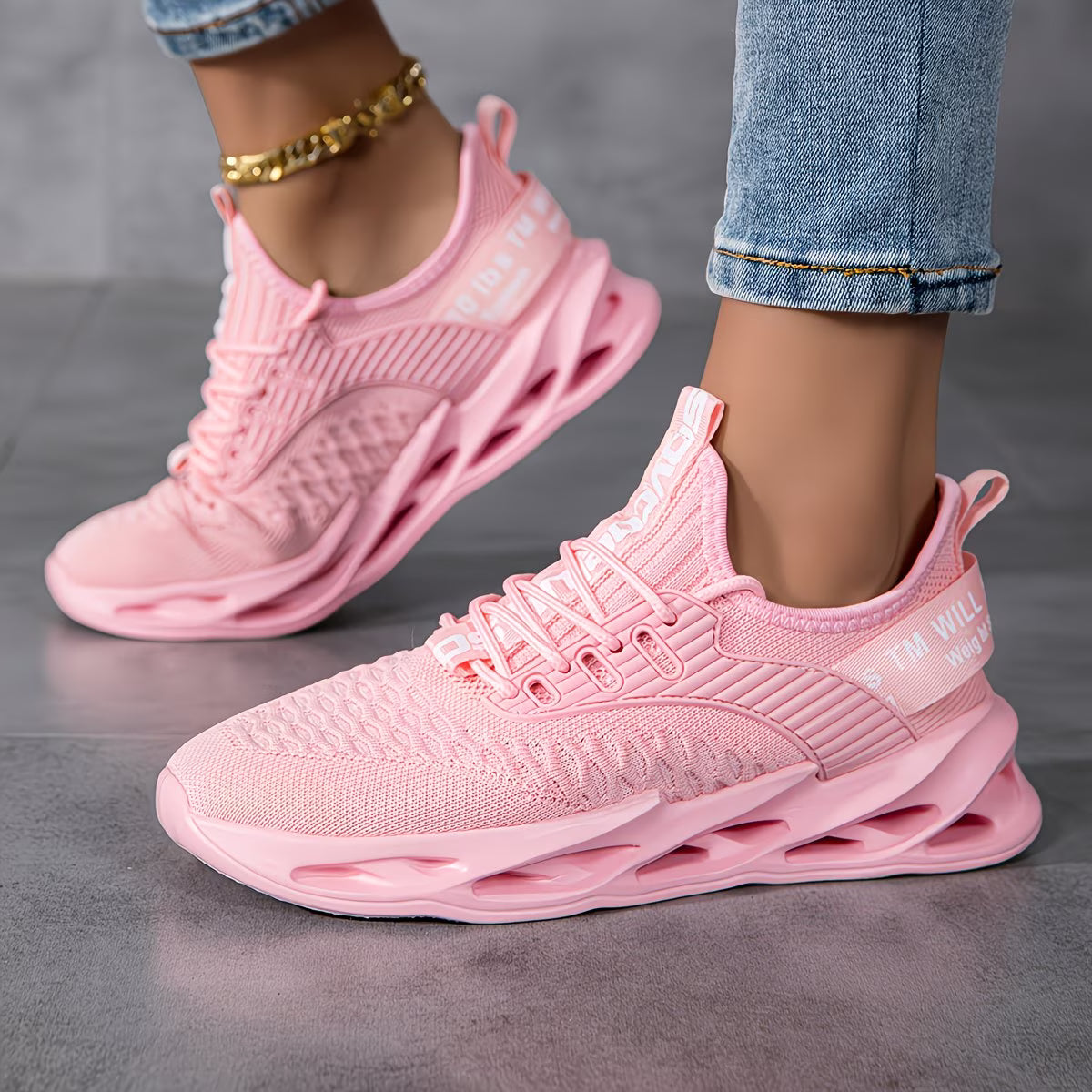 Shaniya – Comfortable Non-Slip Sneakers