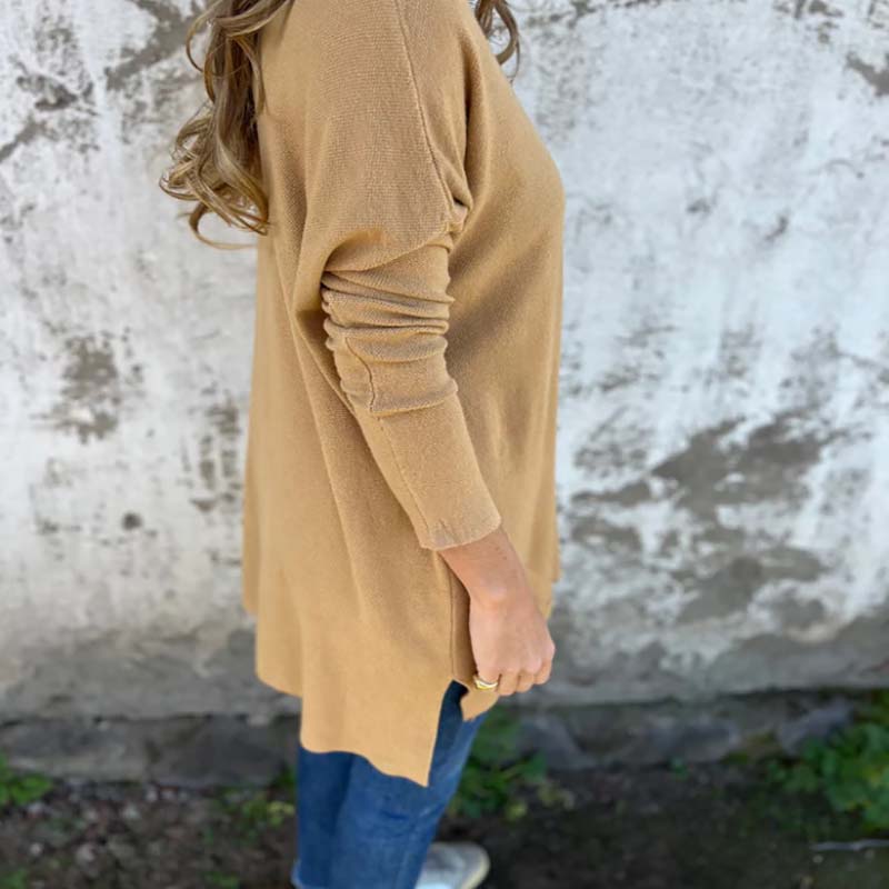 Soledad - Comfortable Long-Sleeve Knit Blouse with V-Neck