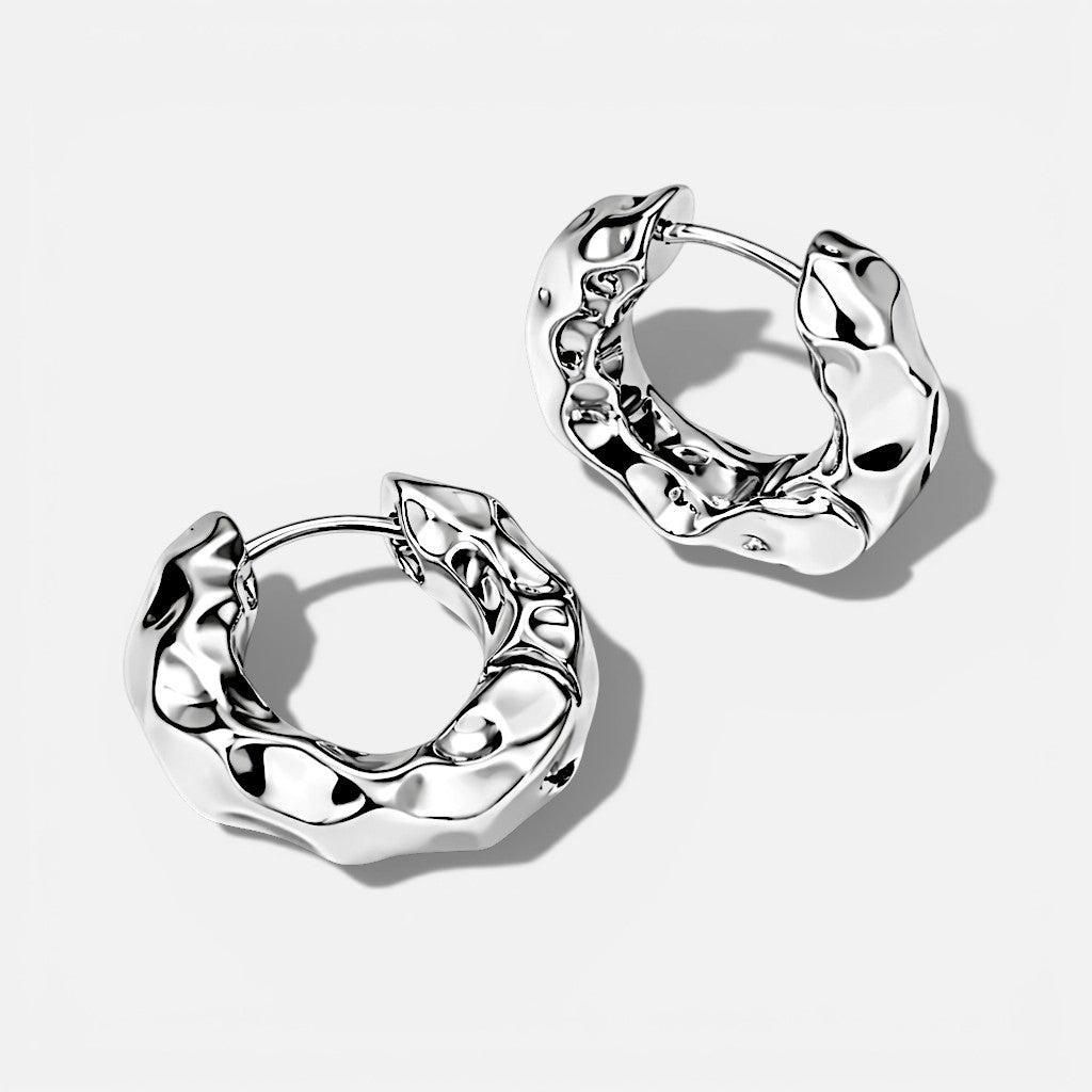 Solvéra Sculptural Chunky Hoop Earrings