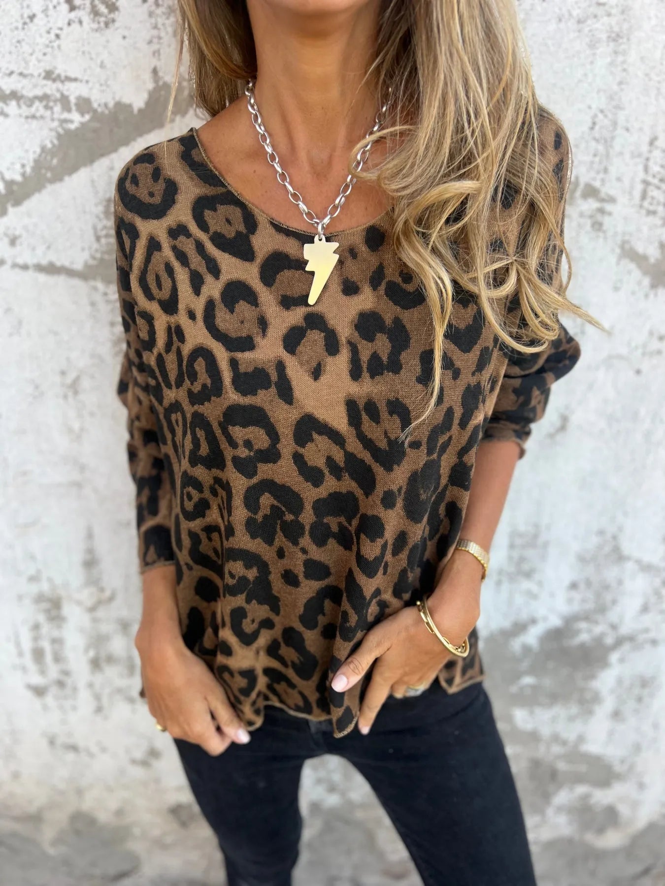 Swantje – Blouse with Round Neckline and Leopard Print | 1+1 Free