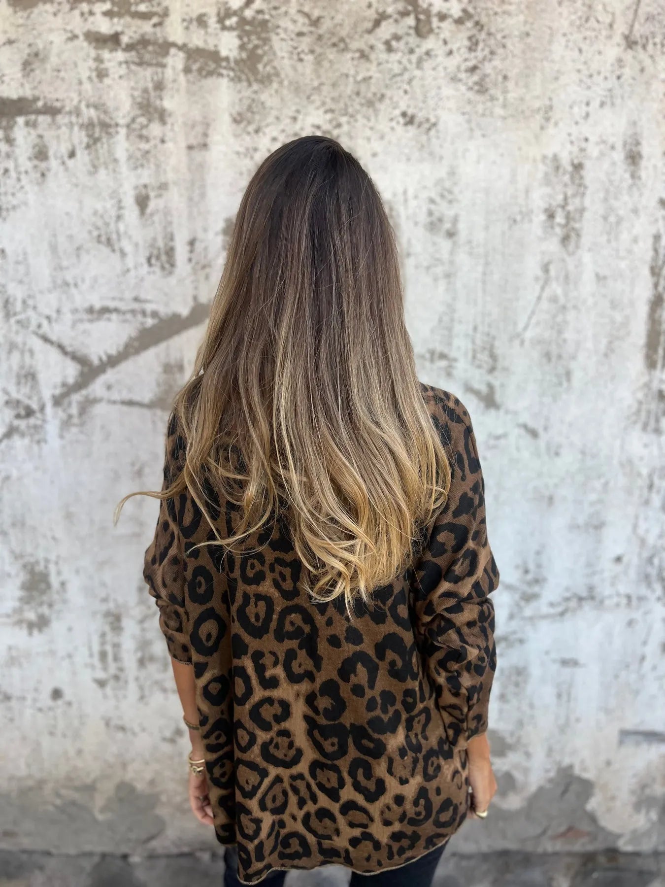 Swantje – Blouse with Round Neckline and Leopard Print | 1+1 Free
