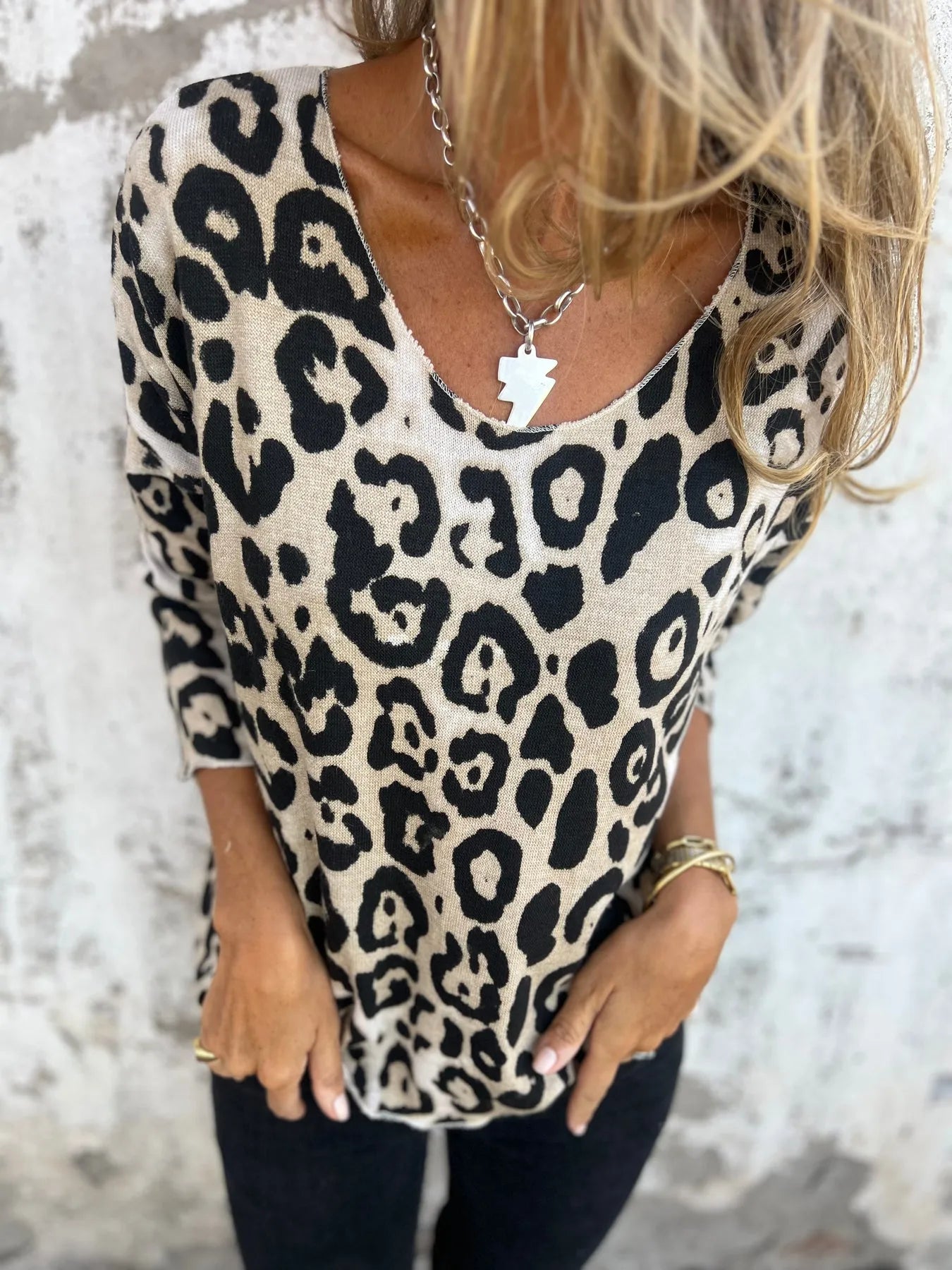 Swantje – Blouse with Round Neckline and Leopard Print | 1+1 Free