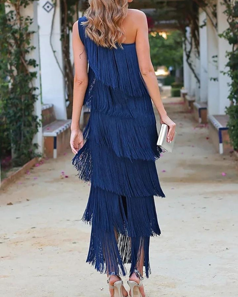 Tamira – Long Dress with Asymmetrical Shoulder Design