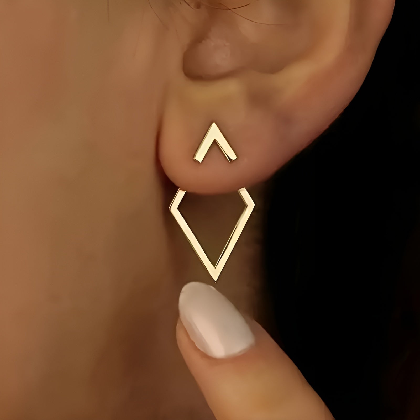 Teodora – Timeless V-Shape Earrings