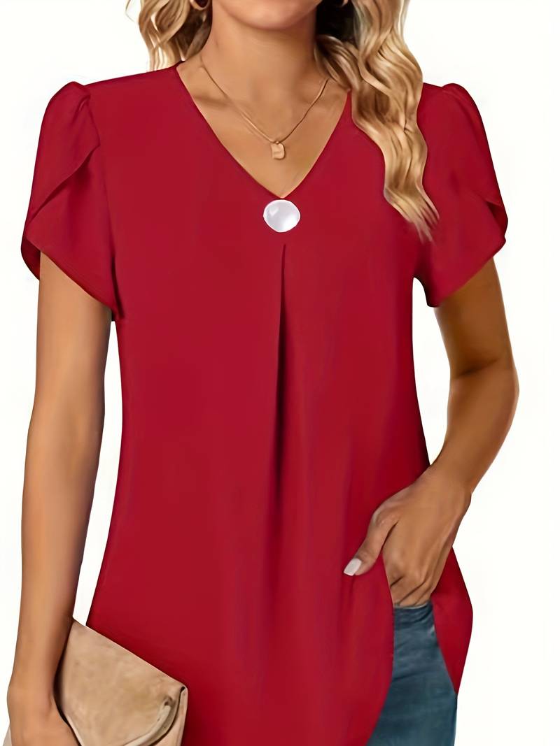 Thilakshi - Short-Sleeved Blouse with Ruffles and a Button