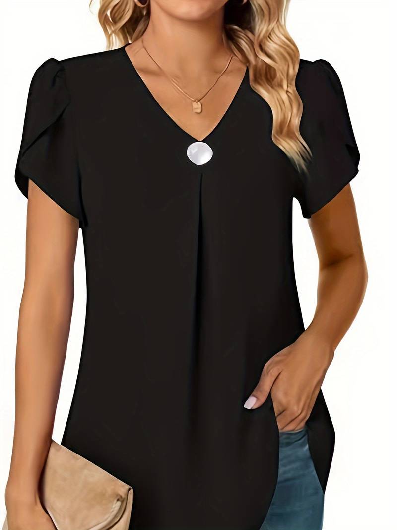 Thilakshi - Short-Sleeved Blouse with Ruffles and a Button