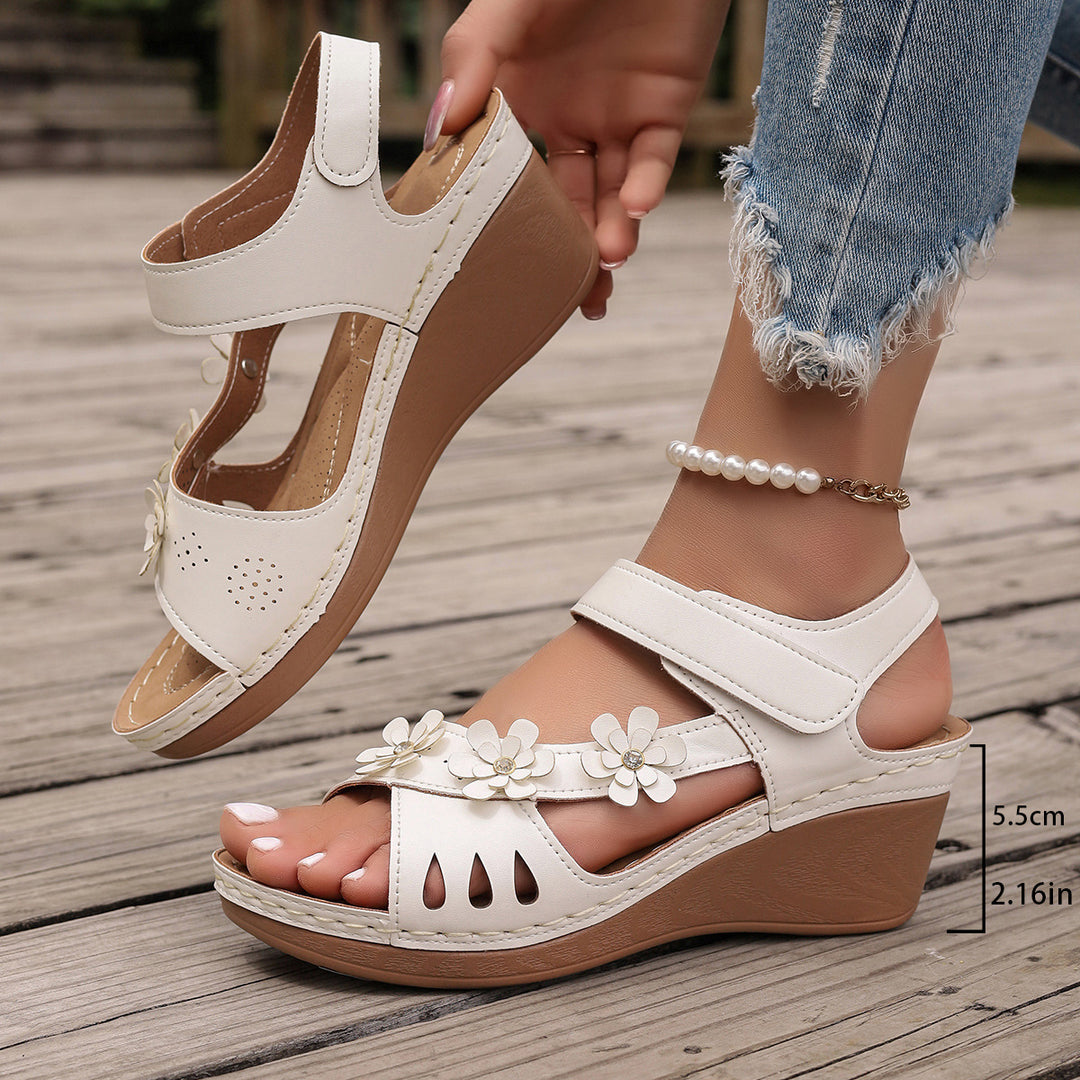 Tinaya – Sandals with Wedge Heel and Floral Pattern