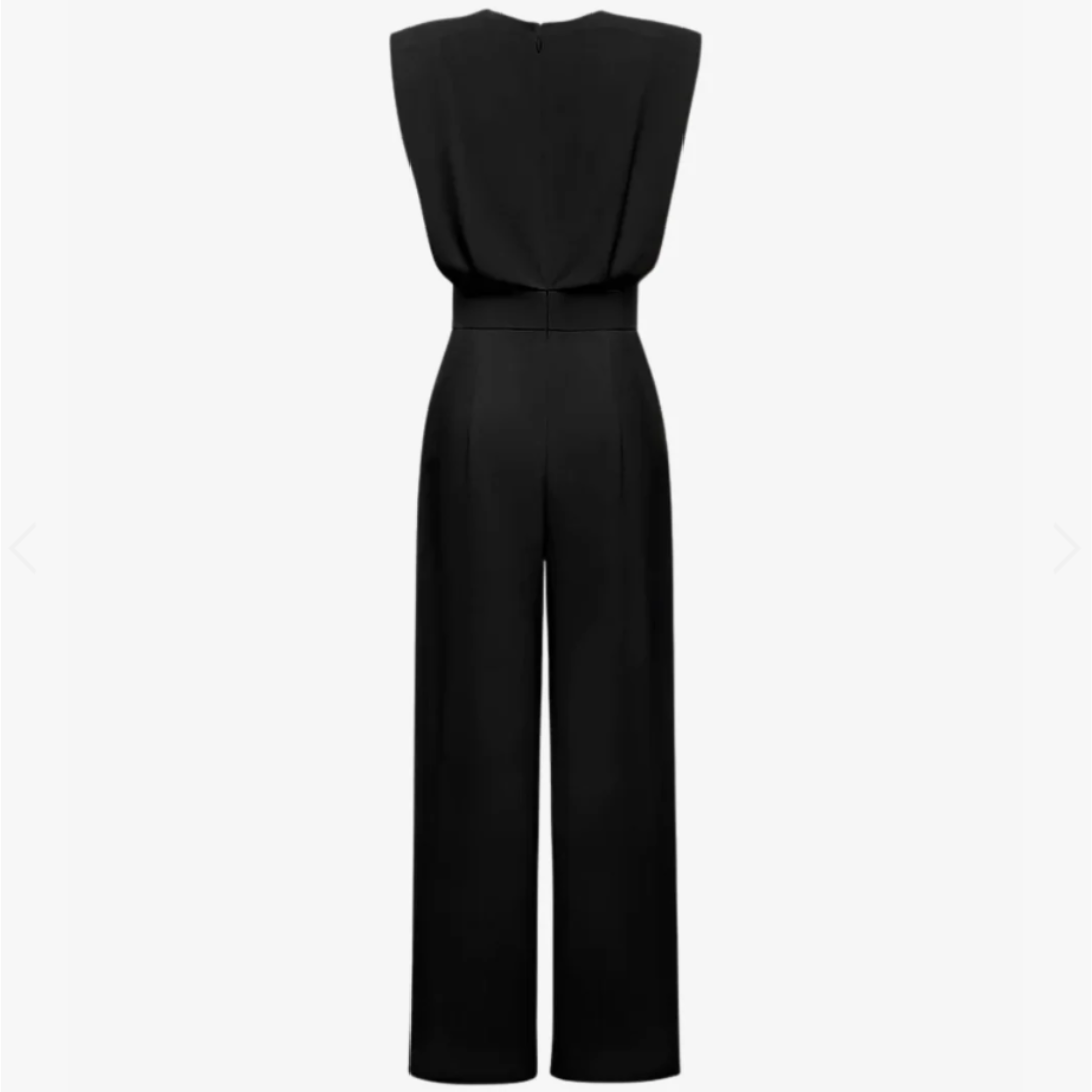 Uarutara - Elegant Jumpsuit with Belt