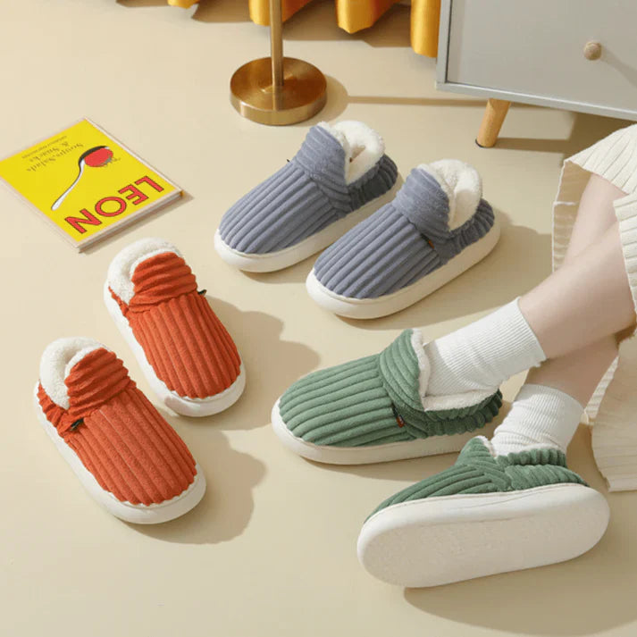 Valeria – Ultra Cozy Unisex Slippers
